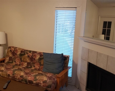 2301 Balsam Drive - Photo Thumbnail 9