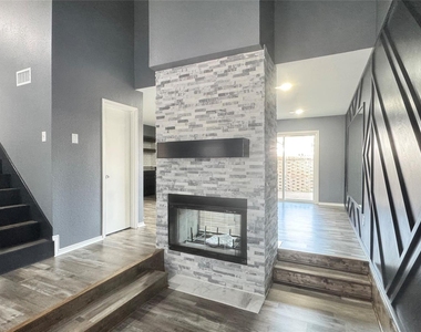 2314 Garden Park Court - Photo Thumbnail 2