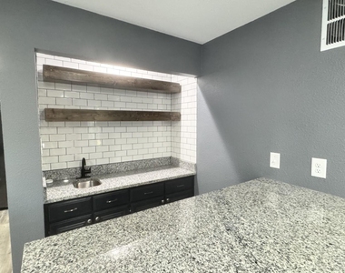 2314 Garden Park Court - Photo Thumbnail 8