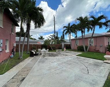 227 Foresteria Drive - Photo Thumbnail 10