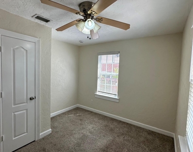 227 Foresteria Drive - Photo Thumbnail 4