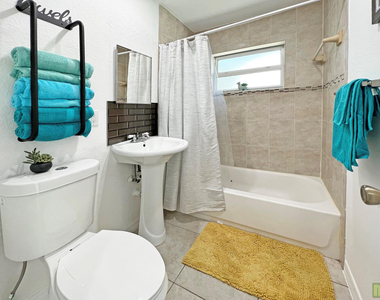 2695 Se 1st Court - Photo Thumbnail 14