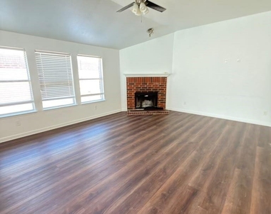 9409 Goldenview Drive - Photo Thumbnail 13
