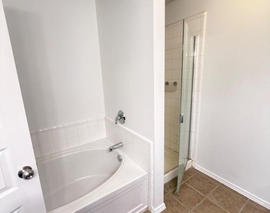 9409 Goldenview Drive - Photo Thumbnail 8