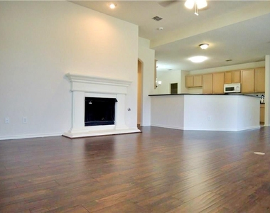 160 Fallkirk Drive - Photo Thumbnail 9