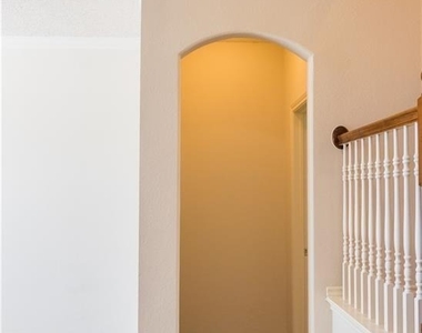160 Fallkirk Drive - Photo Thumbnail 21