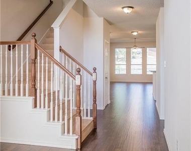 160 Fallkirk Drive - Photo Thumbnail 24