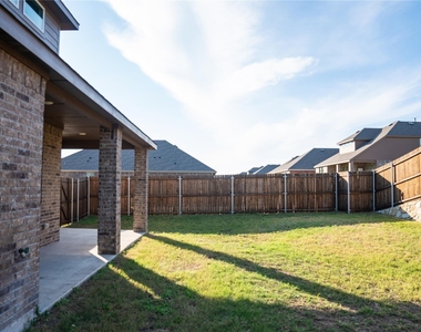 518 Saddle Club Way - Photo Thumbnail 27
