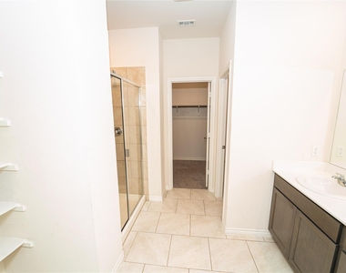 518 Saddle Club Way - Photo Thumbnail 17