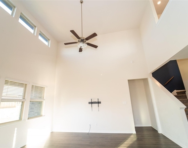 518 Saddle Club Way - Photo Thumbnail 20