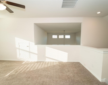 518 Saddle Club Way - Photo Thumbnail 14