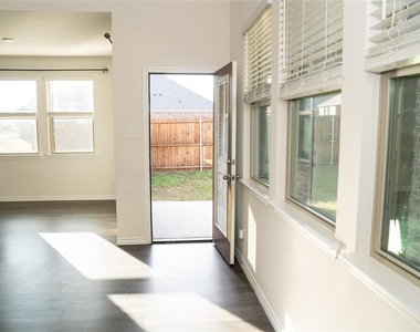 518 Saddle Club Way - Photo Thumbnail 22