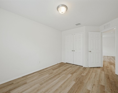 400 Alton Street - Photo Thumbnail 16