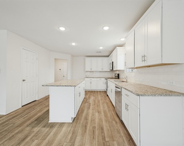 400 Alton Street - Photo Thumbnail 6