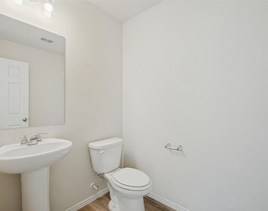 400 Alton Street - Photo Thumbnail 10