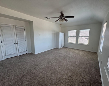 10101 Blanco Road - Photo Thumbnail 12