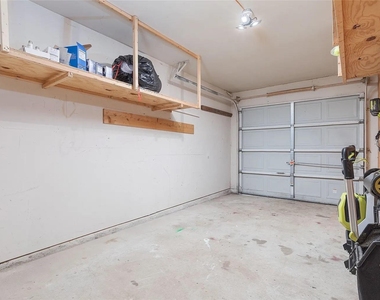 1029 Field Trail Drive - Photo Thumbnail 15