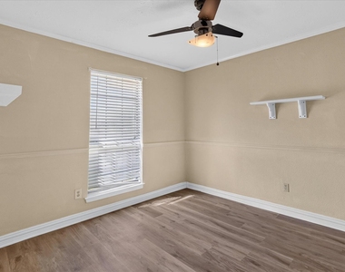 1029 Field Trail Drive - Photo Thumbnail 16