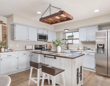 1029 Field Trail Drive - Photo Thumbnail 3