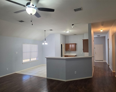 2839 Saddlebred Trail - Photo Thumbnail 4