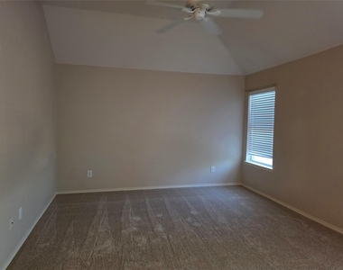 2839 Saddlebred Trail - Photo Thumbnail 6