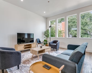 2915 Lucas Drive - Photo Thumbnail 1