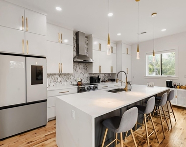 2824 Cain Boulevard - Photo Thumbnail 11