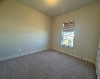 8207 Nunley Lane - Photo Thumbnail 17