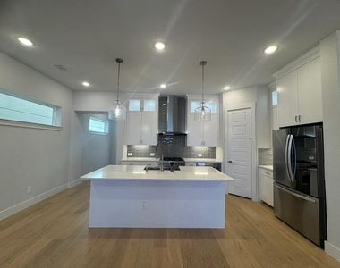 8207 Nunley Lane - Photo Thumbnail 7