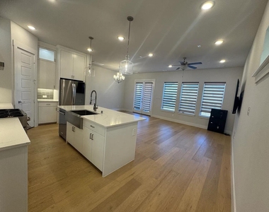 8207 Nunley Lane - Photo Thumbnail 4