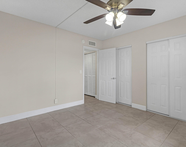 520 Ne 45th Street - Photo Thumbnail 3