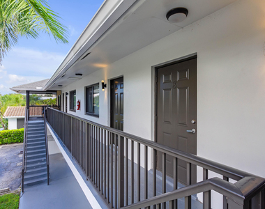 520 Ne 45th Street - Photo Thumbnail 1