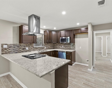 7425 S College Circle - Photo Thumbnail 7