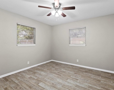 7425 S College Circle - Photo Thumbnail 18
