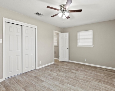 7425 S College Circle - Photo Thumbnail 13