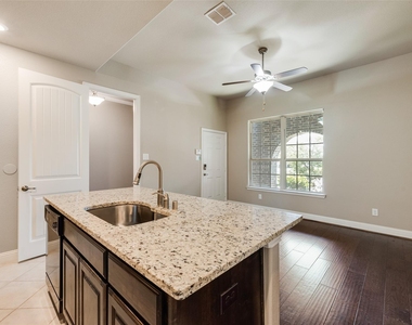 4304 Caney Creek Circle - Photo Thumbnail 8