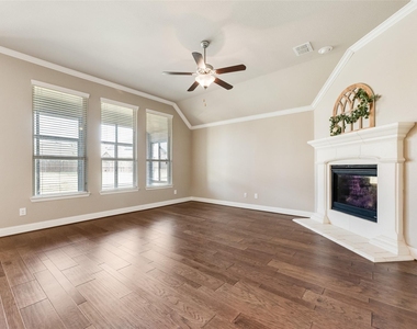 4304 Caney Creek Circle - Photo Thumbnail 2
