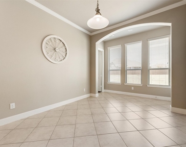 4304 Caney Creek Circle - Photo Thumbnail 4