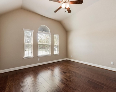 4304 Caney Creek Circle - Photo Thumbnail 10