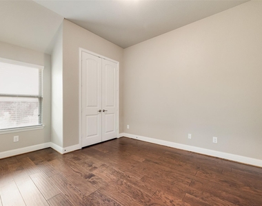 4304 Caney Creek Circle - Photo Thumbnail 13