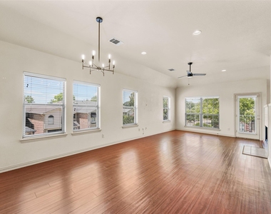 511 Mariner Drive - Photo Thumbnail 3