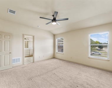 511 Mariner Drive - Photo Thumbnail 16