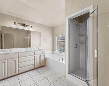 511 Mariner Drive - Photo Thumbnail 17