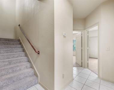 511 Mariner Drive - Photo Thumbnail 14
