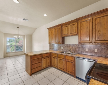 511 Mariner Drive - Photo Thumbnail 13