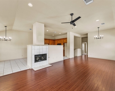 511 Mariner Drive - Photo Thumbnail 6