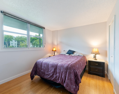 101 Royal Park Drive - Photo Thumbnail 11