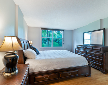 101 Royal Park Drive - Photo Thumbnail 20