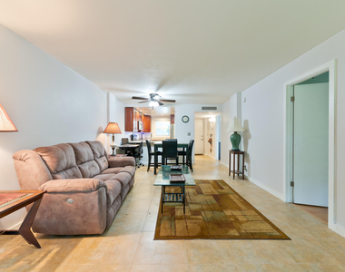 101 Royal Park Drive - Photo Thumbnail 6