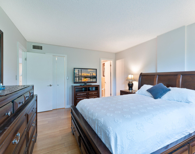 101 Royal Park Drive - Photo Thumbnail 21